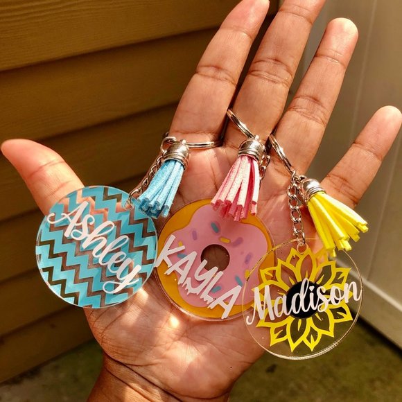 ⭐️2 for $15 ⭐️ Customized Designed Personalized Keychains: Holiday Gift Ideas - Picture 9 of 17